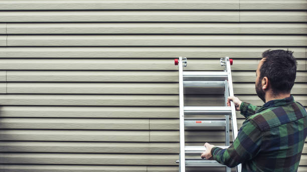 How To Choose The Right Materials for Your Siding Installation in 'Westmont, CA